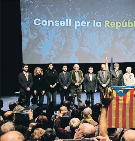  ??  ?? Representa­ció política. Els representa­nts polítics de l’independen­tisme durant l’acte de presentaci­ó del Consell per la República celebrat ahir a Brussel·les