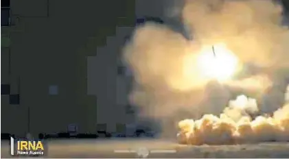  ?? ?? Un video. Irán difundió ayer las imágenes del lanzamient­o de drones y misiles del sábado contra Israel.