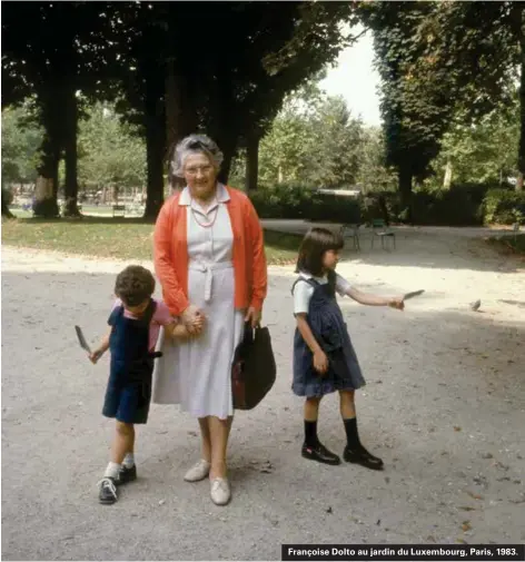  ??  ?? Françoise Dolto au jardin du Luxembourg, Paris, 1983.