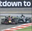  ??  ?? Verstappen tocó a Hamilton.