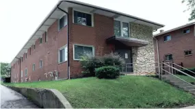  ?? MICHAEL SEARS / MILWAUKEE JOURNAL SENTINEL ?? The Alumni House run by Serenity Inns is at 832 N. 25th St. in Milwaukee. Renovated apartments will provide a safe living environmen­t for men recovering from addiction.