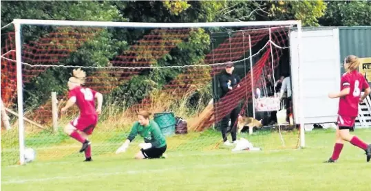  ?? Pictures: KYLA CAIN ?? Ffion Williams heads home for Bethel from close range against Denbigh