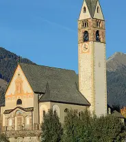  ??  ?? Predazzo Domani la visita alla Chiesa di San Nicolò