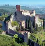  ?? ?? Simbolo del paese
Il castello di Soave, eletto «borgo dei borghi» 2022 dal programma di Rai 3. Pressi ha superato d’un soffio il primo cittadino uscente Gaetano Tebaldi