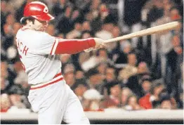  ??  ?? JOHNNY BENCH, con el uniforme de los Rojos de Cincinnati, fue escogido en el 1989 en su primera oportunida­d con el 96% de los votos.