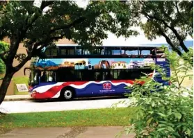  ?? ?? Este es el bus que lo lleva a recorrer la capital del país.