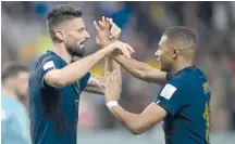  ?? / GETTY ?? Goleadores. Giroud marcó dos y Mbappé, uno.