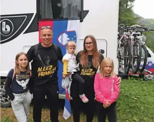  ??  ?? Družina Bauman s Ptuja je v Tignesu šele začela svoj Tour de France.