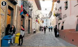  ?? Fotos: Archivo / EXTRA ?? 1. La calle La Ronda es famosa por sus fachadas antiguas y su ambiente bohemio.