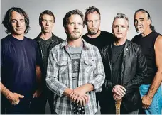 ?? Foto: Universal Music ?? Zastaralý grunge Pearle Jam měli skončit dřív, než se přes ně hudební vývoj převalil. Teď působí jen jako ozvěna starých časů.