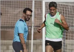  ?? ?? Paulista, junto a José Bordalás en un entrenamie­nto.