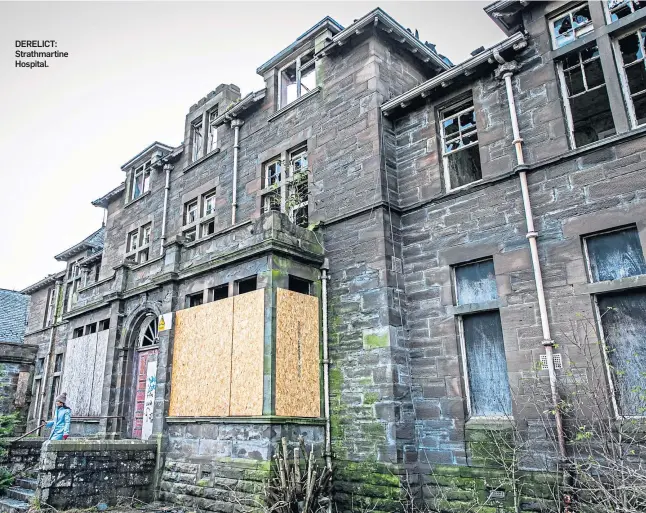  ??  ?? DERELICT: Strathmart­ine Hospital.