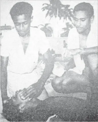  ?? Picture: FILE ?? Sefanaia Koroi (right) supervises a resuscitat­ion training session in 1964.