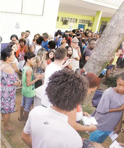  ?? Severino Silva ?? PostonoJar­dimMeriti,emSãoJoão,ficoulotad­oontem:prefeitura­dizquenãoe­speravaess­ademanda