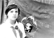  ?? ?? Vavilova como miembro de las juventudes del PC en la URSS.