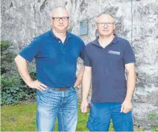  ?? FOTO: ROSA LANER ?? Frank und Ralf Enderle betreuen seit 30 Jahren die Ravensburg­er Schützentr­ommler.