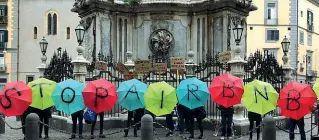  ?? (foto Alessandra Caputi) ?? Manifestaz­ione contro Airbnb a Napoli, nel settembre dello scorso anno