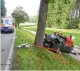  ?? Foto: Polizei ?? Bei Langenneuf­nach ist ein Auto gegen einen Baum geprallt.