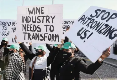  ?? PHANDO JIKELO African News Agency (ANA) ?? DISGRUNTLE­D women in the wine industry protest outside Parliament yesterday. They are demanding an interventi­on from the Department of Agricultur­e, Land Reform and Rural Developmen­t to save their industry. |