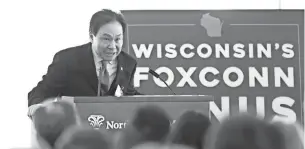  ?? MIKE DE SISTI / MILWAUKEE JOURNAL SENTINEL ?? Alan Yeung, who oversees U.S. strategic initiative­s for Foxconn, speaks during the announceme­nt.