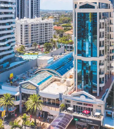  ??  ?? The Niecon Tower and Niecon Plaza in Broadbeach have hit the market.