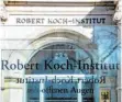  ?? FOTO: PAUL ZINKEN/DPA ?? Das Robert-Koch-Institut schätzt die Reprodukti­onszahl.