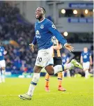  ??  ?? Prize asset: Romelu Lukaku celebrates putting Everton 4-0 ahead against Hull