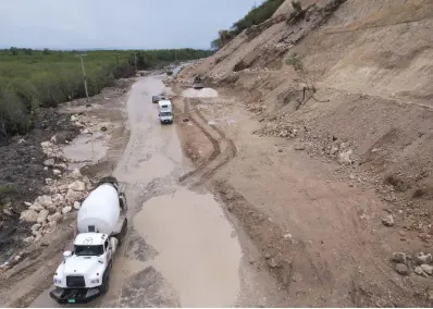  ?? RICARDO MAKYN/CHIEF PHOTO EDITOR ?? In this 2022 photo shows an under constructi­on main road in Albion, St Thomas.