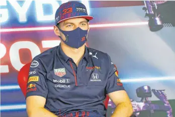  ?? FOTO: HOCH ZWEI/POOL/FLORION GOGA ?? Noch immer sichtlich genervt: Max Verstappen.