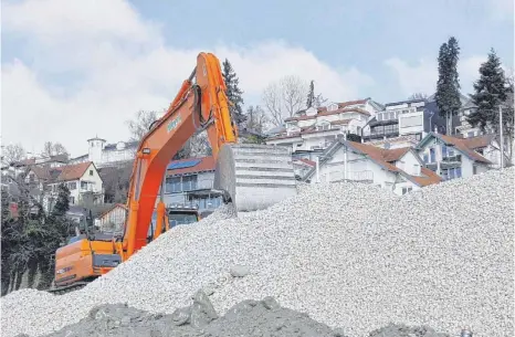  ?? FOTO: MARCUS FEY ?? Heute noch eine Baustelle, im Jahr 2020 das Herz der Landesgart­enschau: der Uferpark West in Überlingen.