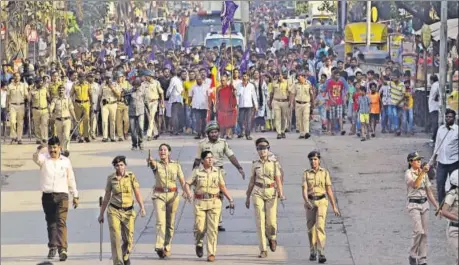  ?? VIJAYANAND GUPTA/HT PHOTO ?? Protests by Dalit groups in the aftermath of the Bhima Koregaon clashes rocked Maharashtr­a, especially its capital Mumbai.