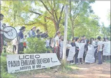  ??  ?? La toma de la institució­n educativa se inició ayer y es por tiempo indefinido.