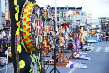  ?? CSF-CIO ?? INTER-SCHOOL LANTERN PARADE. 28 colorful lanterns made of indigenous materials are displayed in front of the city hall during the inter-school lantern parade competitio­n held Monday.—