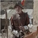  ??  ?? Ritter Don Quijote (Carmen Argenziano) gönnt sich eine Auszeit von der Pflege seiner Nichte