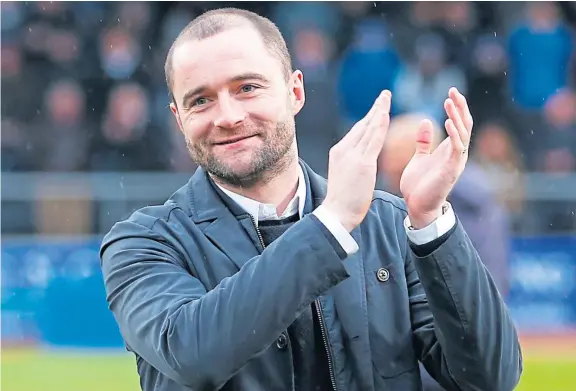  ?? SNS. ?? James McPake will be caretaker boss at Dens this Saturday – and has been backed by a former team-mate to take the job full-time.