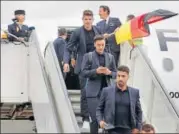  ?? REUTERS ?? (From top) Germany's Mario Gomez , Mesut Ozil and Sami Khedira arrive in Moscow with teammates on Tuesday.