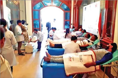  ?? EMBASSY OF INDIA IN PHNOM PENH ?? The Embassy of India in Phnom Penh holds a blood donation camp at its premises on Saturday.