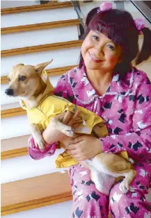  ??  ?? Just the two of us: Eugene Domingo as Dora with her fave dog Mikky