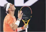  ?? FOTO: HAMISH BLAIR/DPA ?? Auch der flehentlic­he Blick gen Himmel über Melbourne half nicht: Rafael Nadal.