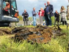  ?? AP PHOTO/ALEKSANDAR FURTULA ?? On Monday, a mechanical digger works on a site where Nazi loot was reportedly buried in Ommeren, near Arnhem, the Netherland­s.