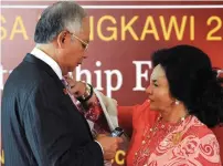 ?? — AFP file ?? Malaysia’s former leader Najib Razak, who has consistent­ly denied any wrongdoing, with his wife Rosmah Mansor.