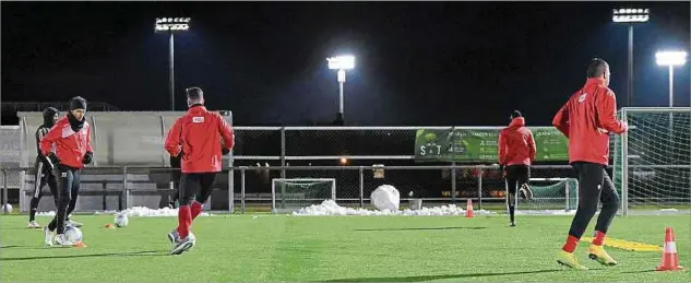  ?? Fotos: Stéphane Guillaume ?? Beim FC Monnerich muss zurzeit auf Zweikämpfe verzichtet werden.