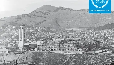  ?? Photo: ALEXANDER TURNBULL LIBRARY REF: 1/2-046048-G ?? The Dominion Museum under constructi­on behind the Carillon in 1934.