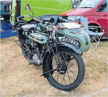  ?? ?? Handsomely finished mid-1920s Triumph sidecar outfit.