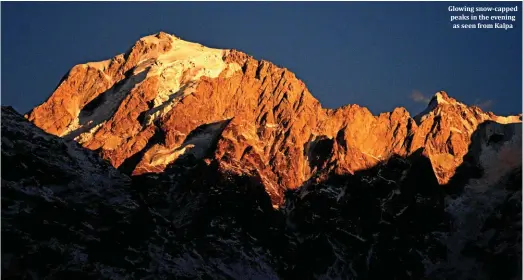  ??  ?? peaks in the evening as seen from Kalpa