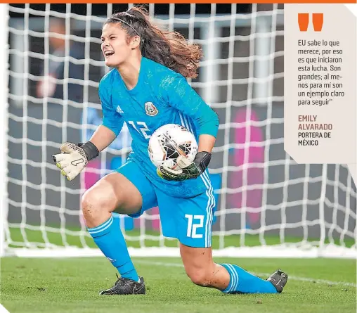  ??  ?? La joven guardameta del Stade de Reims, de la Liga de Francia, se ha convertido en una de las preferidas de la técnica Mónica Vergara.