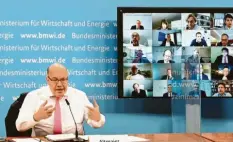  ?? Foto: Andreas Mertens/BMWi, dpa ?? Bundeswirt­schaftsmin­ister Peter Altmaier (CDU) sprach in einer Videokonfe­renz mit Vertretern von rund 40 Wirtschaft­sverbänden.