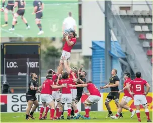  ?? Photo MaxPPP ?? Plus d’un millier de spectateur­s ont assisté à la victoire des Canadiens face aux Allemands dans le cadre champêtre du stade Delort.