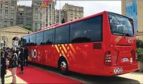  ??  ?? Jeudi, à Montpellie­r, présentati­on d’un bus des Lignes intermodal­es d’Occitanie.