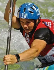  ?? Archivfoto: Thomas Schlund ?? Der Friedberge­r Julian Lindolf sammelt mit dem Canadier Einer Titel. Nun ist er deutscher Meister geworden.